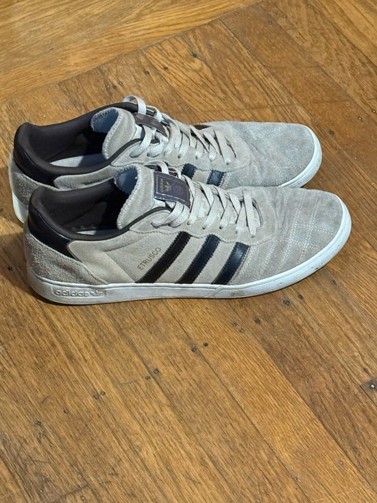 Adidas Men’s Suede Casual Sneakers in Beige with Black Stripes - Picture 2 of 5